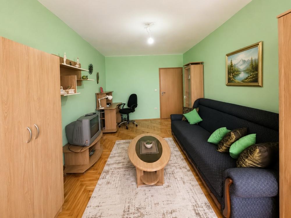 Slika 1 - Pera Ćetkovića, Dvosoban stan za izdavanje, 55m2, 400€
