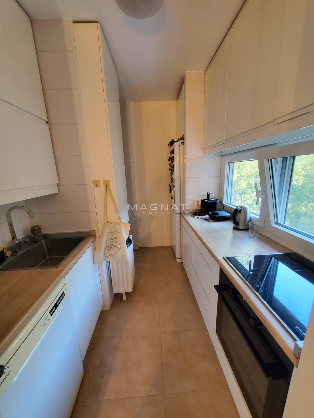 Slika 5 - Antifašističke borbe, Trosoban stan na prodaju, 73m2, 340.000€
