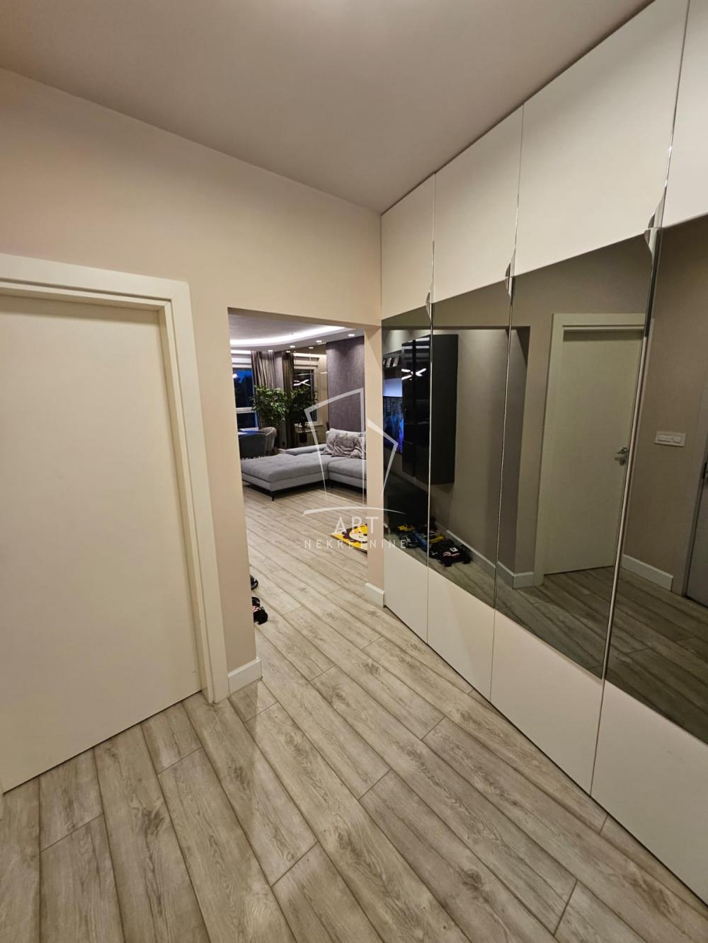 Slika 9 - Uroša Martinovića, Dvosoban stan za izdavanje, 62m2, 1.200€
