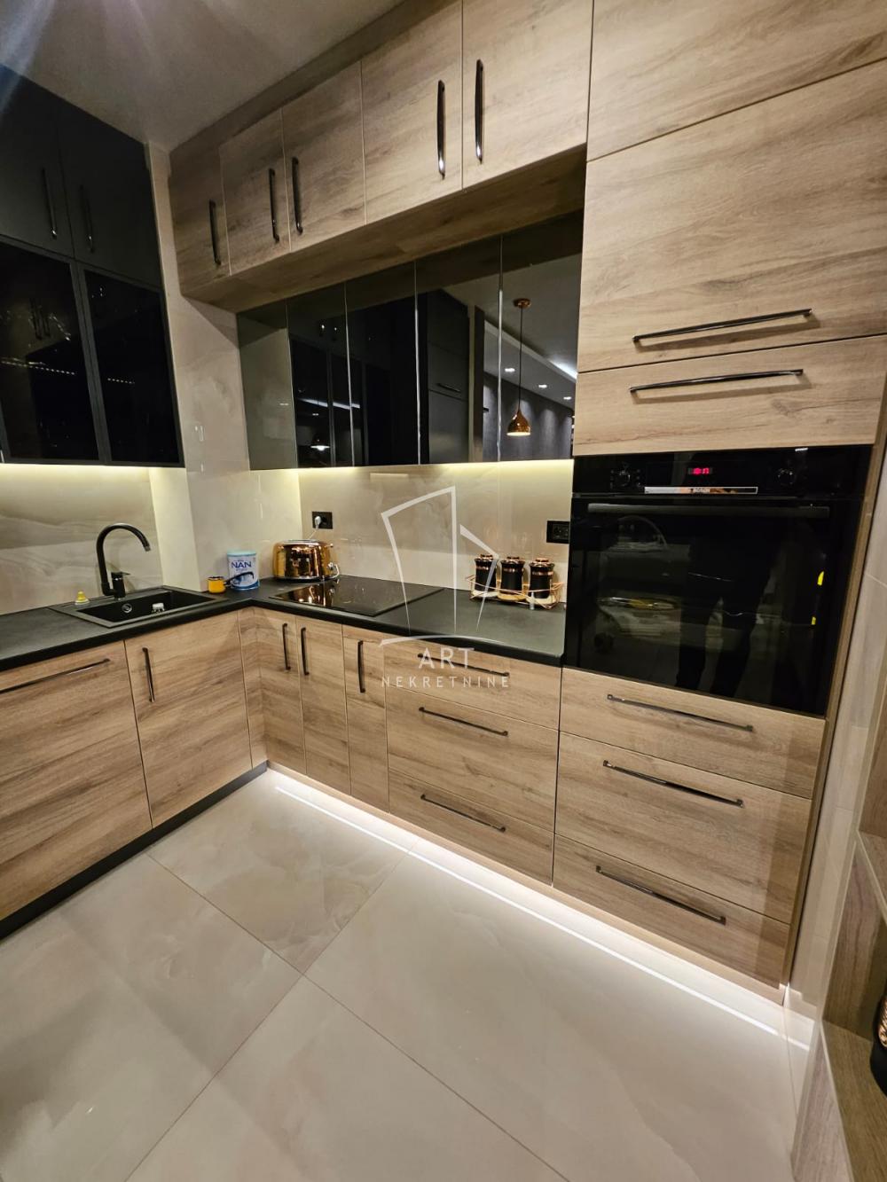 Slika 11 - Uroša Martinovića, Dvosoban stan za izdavanje, 62m2, 1.200€