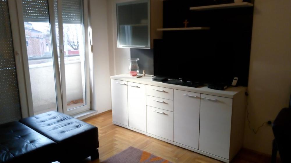 Slika 2 - Dvosoban stan za izdavanje, 50m2, 450€