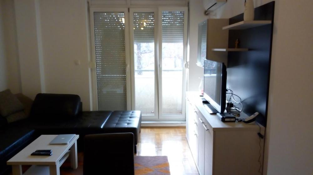 Slika 1 - Dvosoban stan za izdavanje, 50m2, 450€