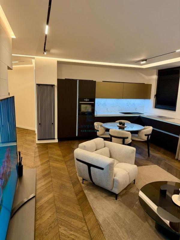 Slika 3 - Bulevar Vudroa Vilsona, Trosoban stan na prodaju, 82m2, 435.000€
