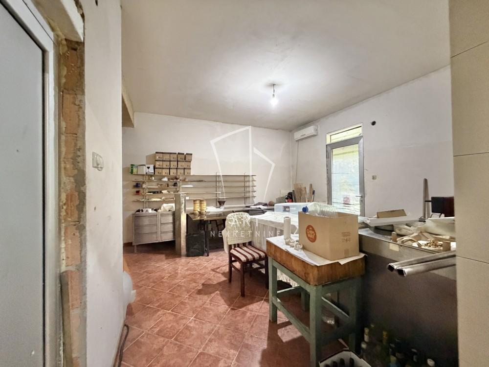 Slika 9 - Hajduk Stojka,  Lokal na prodaju, 395m2, 650.000€