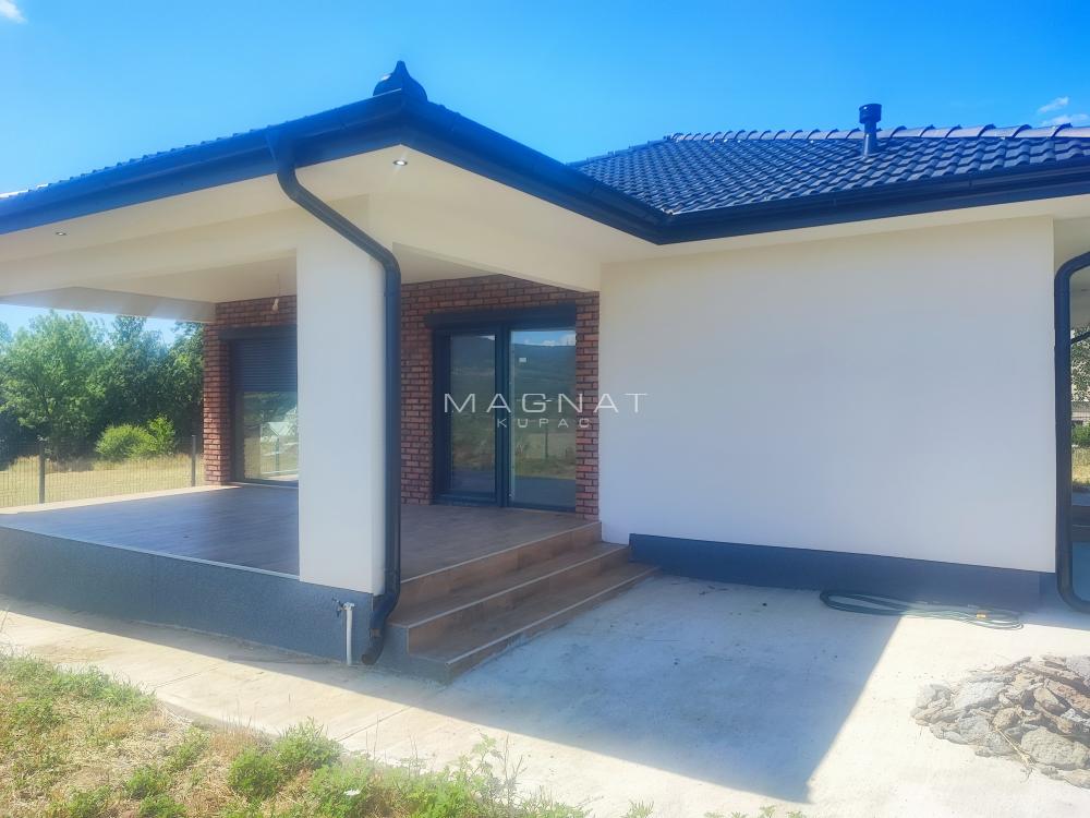 Slika 1 -  Kuća na prodaju, 124m2, 225.000€