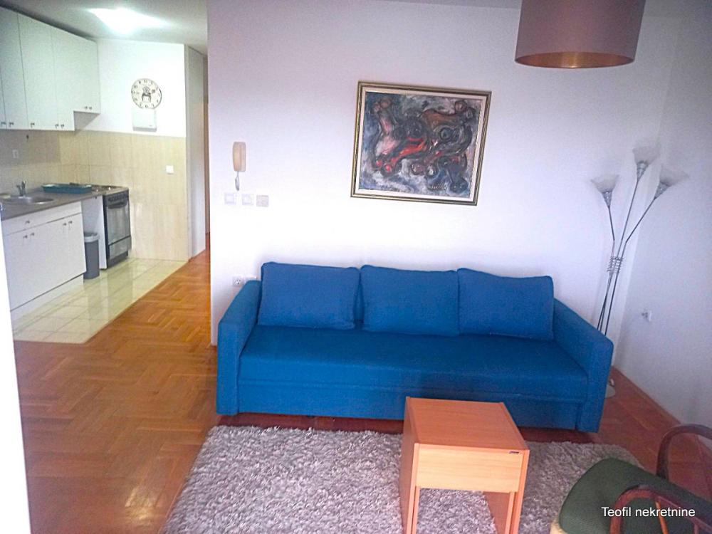 Slika 1 - Ugrinovački put, Dvoiposoban stan na prodaju, 60m2, 121.500€