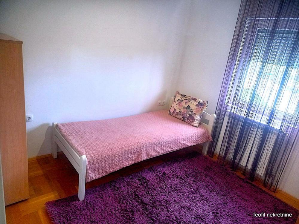Slika 6 - Ugrinovački put, Dvoiposoban stan na prodaju, 60m2, 121.500€