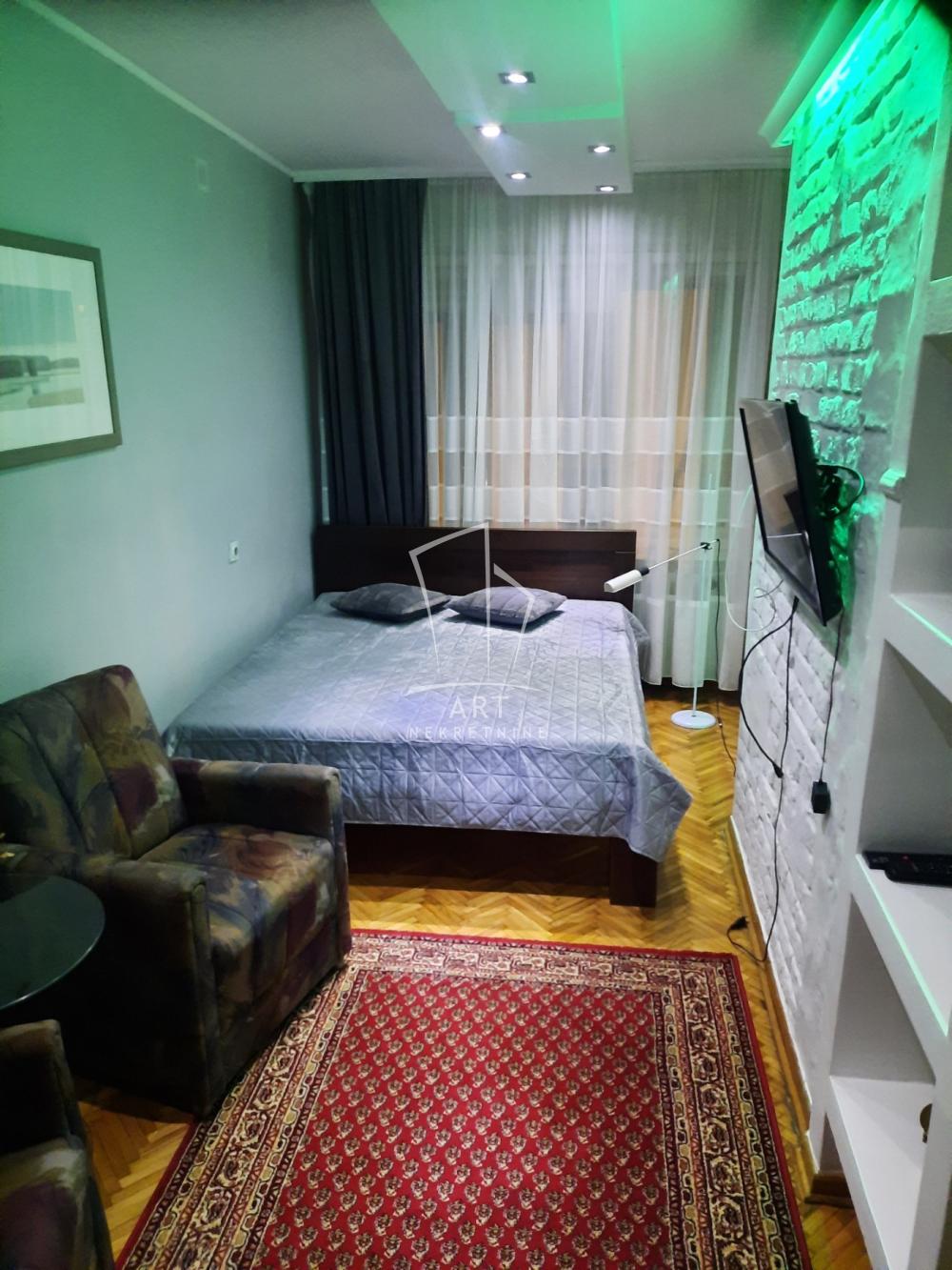 Slika 1 - Niška, Dvosoban stan za izdavanje, 44m2, 690€
