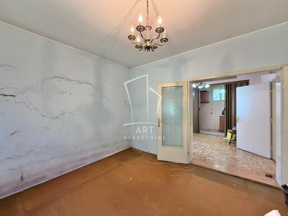 Slika 4 - Slavka Manojlovića,  Kuća na prodaju, 231m2, 195.000€