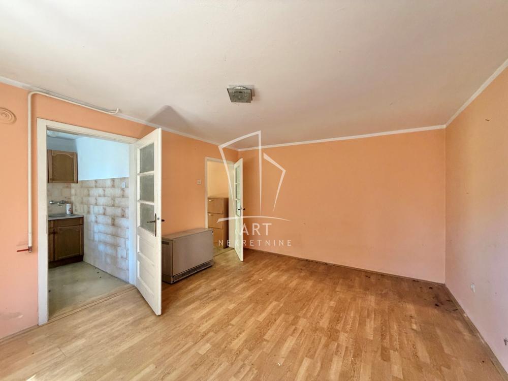 Slika 6 - Slavka Manojlovića,  Kuća na prodaju, 231m2, 195.000€