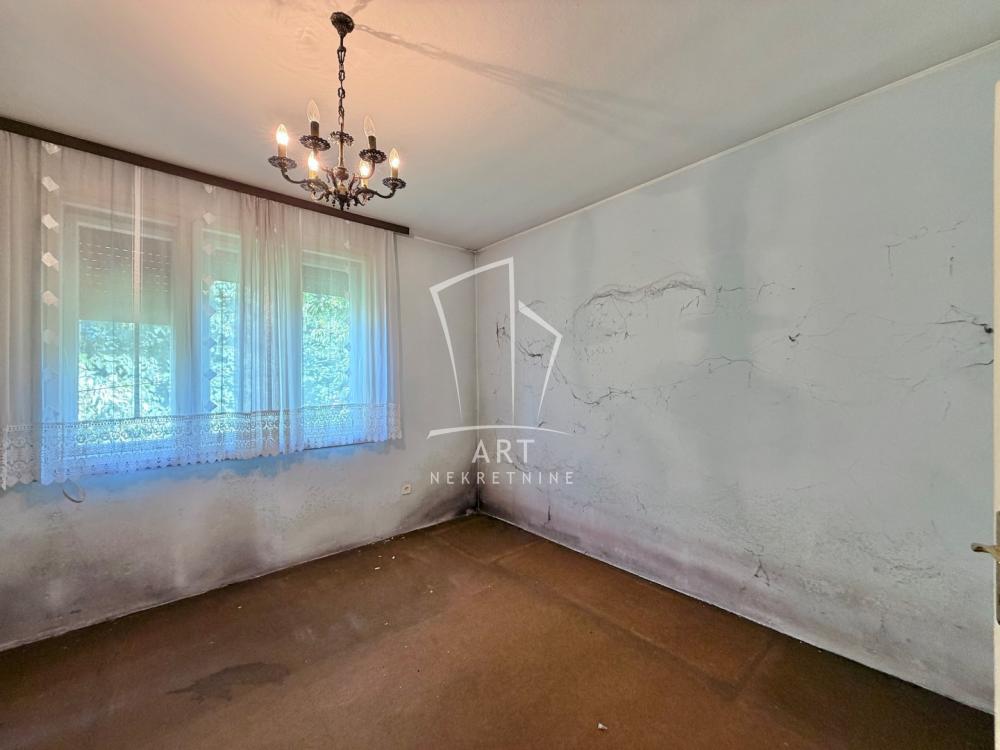 Slika 5 - Slavka Manojlovića,  Kuća na prodaju, 231m2, 195.000€