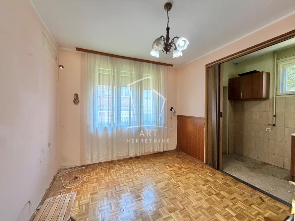 Slika 8 - Slavka Manojlovića,  Kuća na prodaju, 231m2, 195.000€