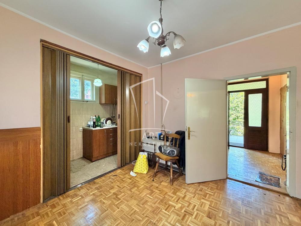 Slika 7 - Slavka Manojlovića,  Kuća na prodaju, 231m2, 195.000€