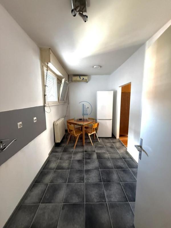 Slika 8 - Bele Bartoka, Trosoban stan na prodaju, 75m2, 159.000€
