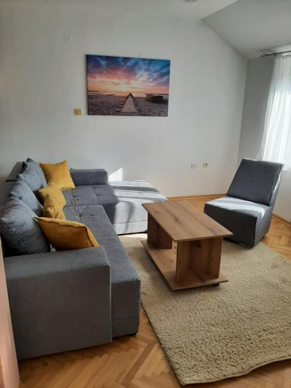 Slika 2 - Trosoban stan za izdavanje, 82m2, 650€