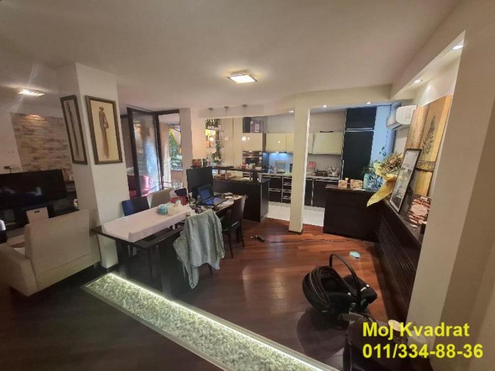 Slika 2 - Četvorosoban stan na prodaju, 90m2, 339.000€