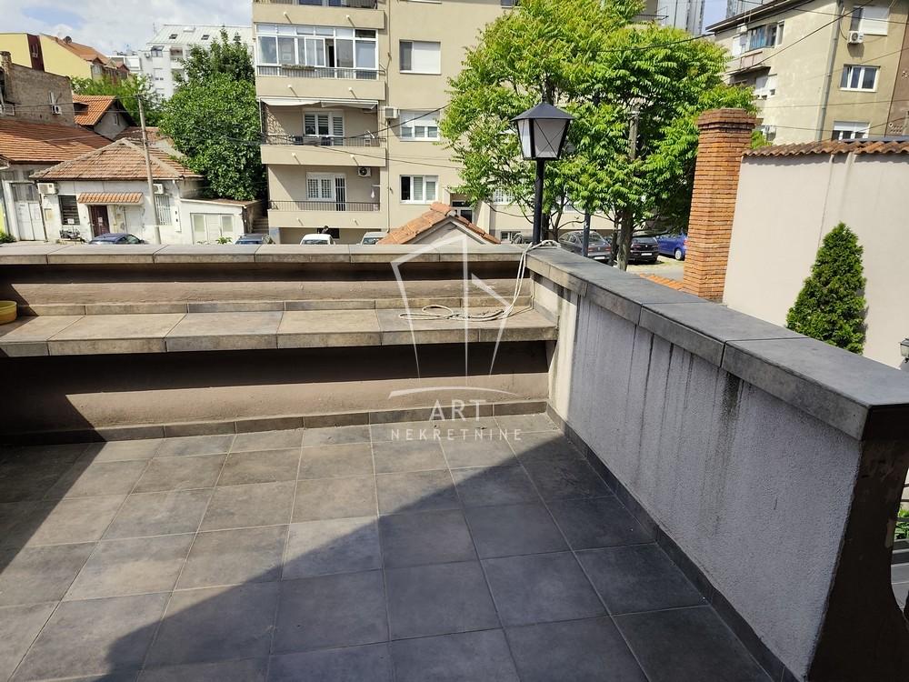 Slika 11 - Južni Bulevar, Kuća za izdavanje, 167m2, 1.000€