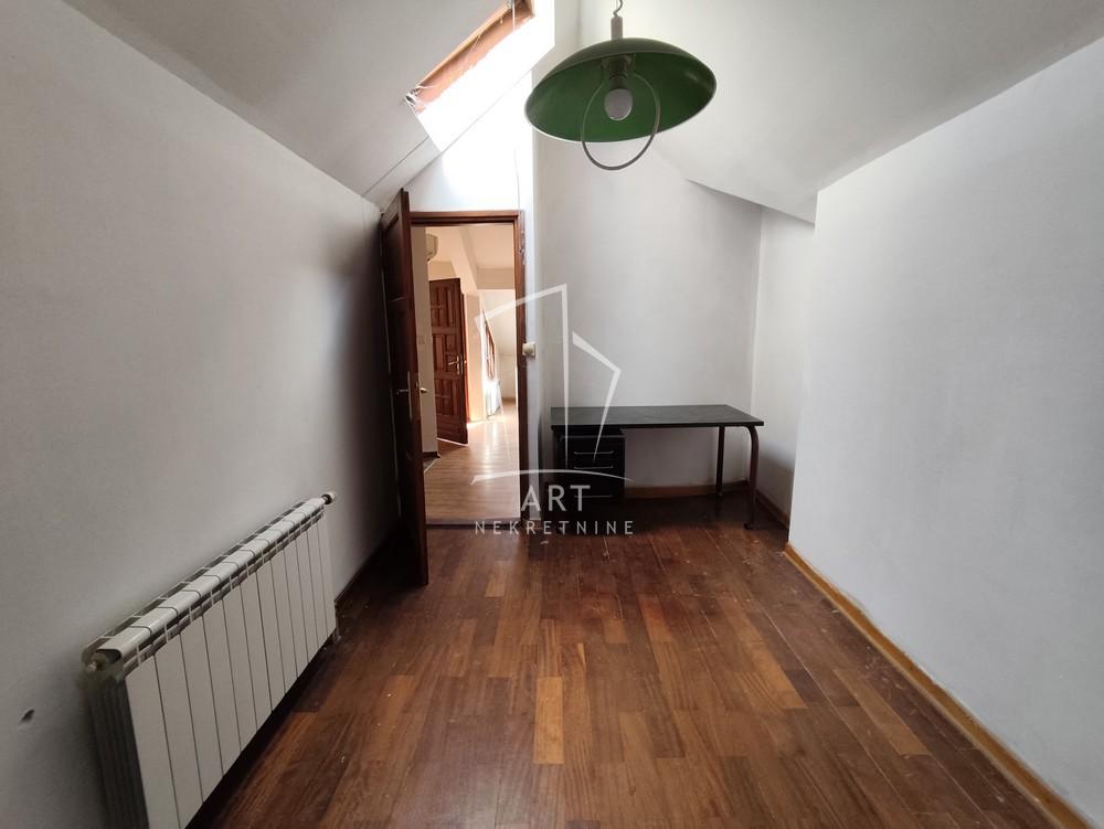 Slika 4 - Južni Bulevar, Kuća za izdavanje, 167m2, 1.000€