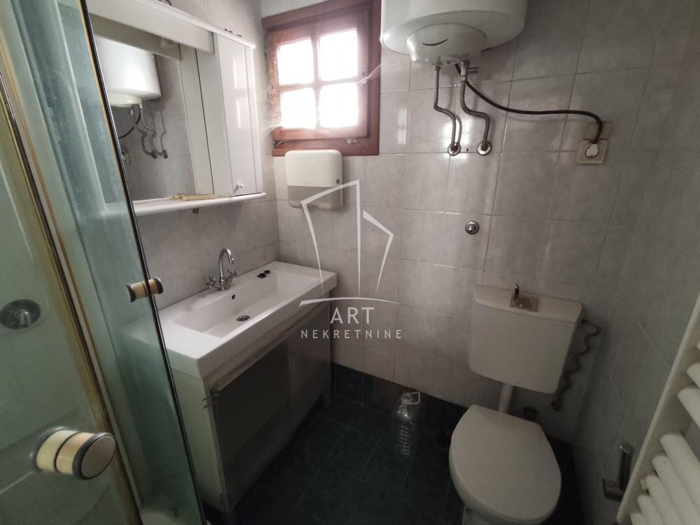 Slika 8 - Južni Bulevar, Kuća za izdavanje, 167m2, 1.000€