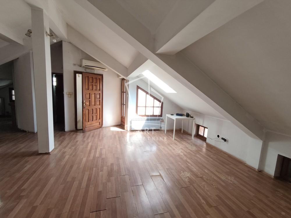 Glavna slika -Južni Bulevar, Kuća za izdavanje, 167m2, 1.000€