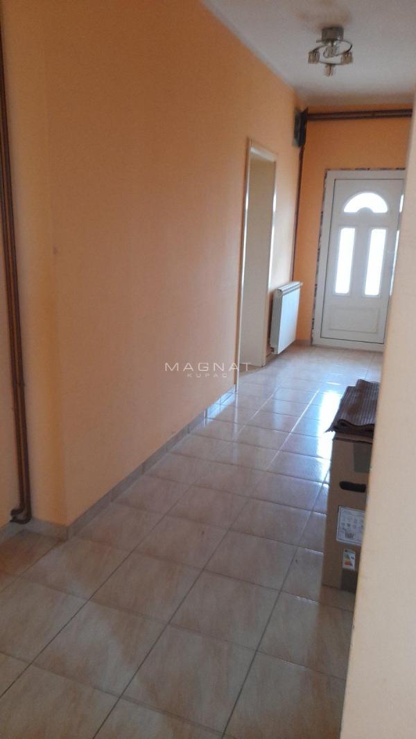 Slika 2 - Lipovačka,  Kuća na prodaju, 240m2, 300.000€