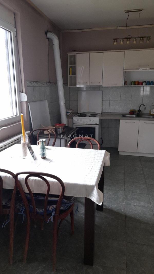 Slika 6 - Lipovačka,  Kuća na prodaju, 240m2, 300.000€