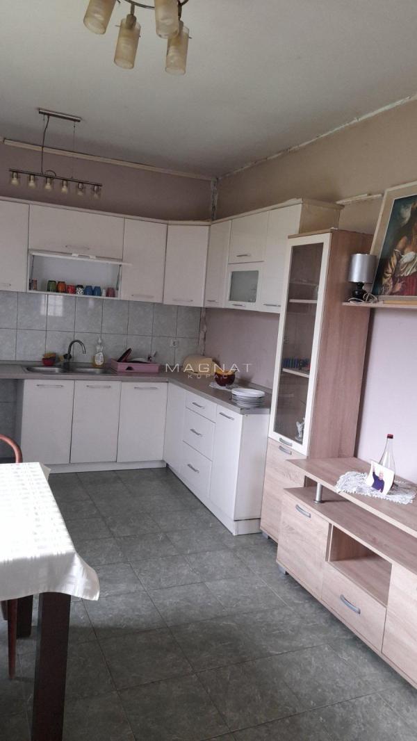 Slika 7 - Lipovačka,  Kuća na prodaju, 240m2, 300.000€