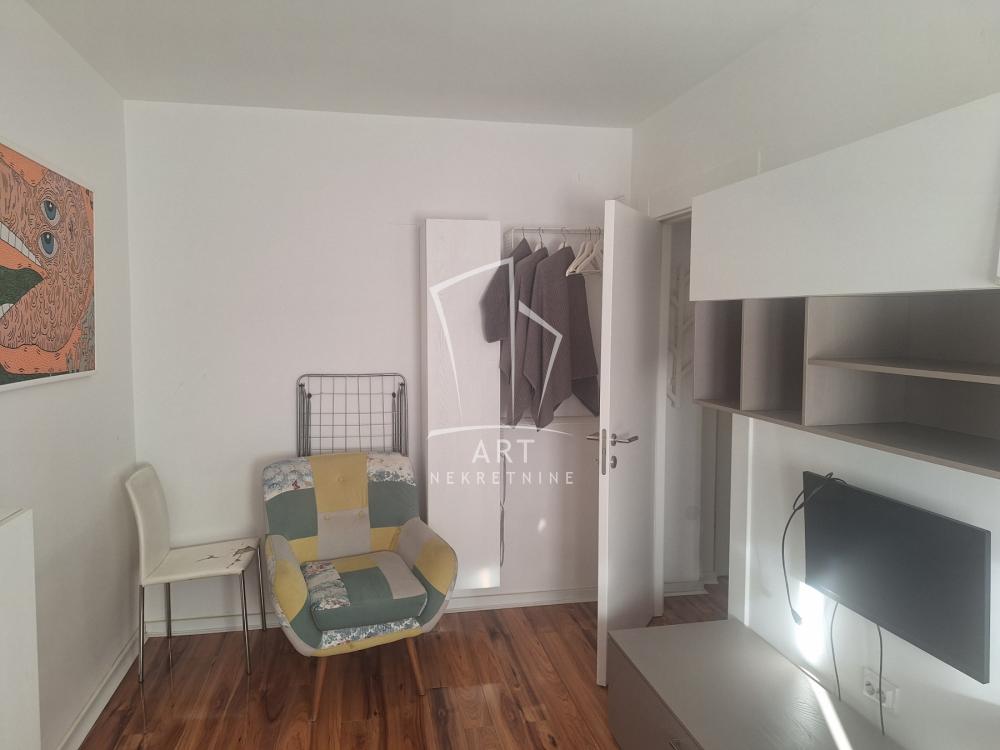 Slika 9 - Južni Bulevar, Dvosoban stan za izdavanje, 38m2, 650€