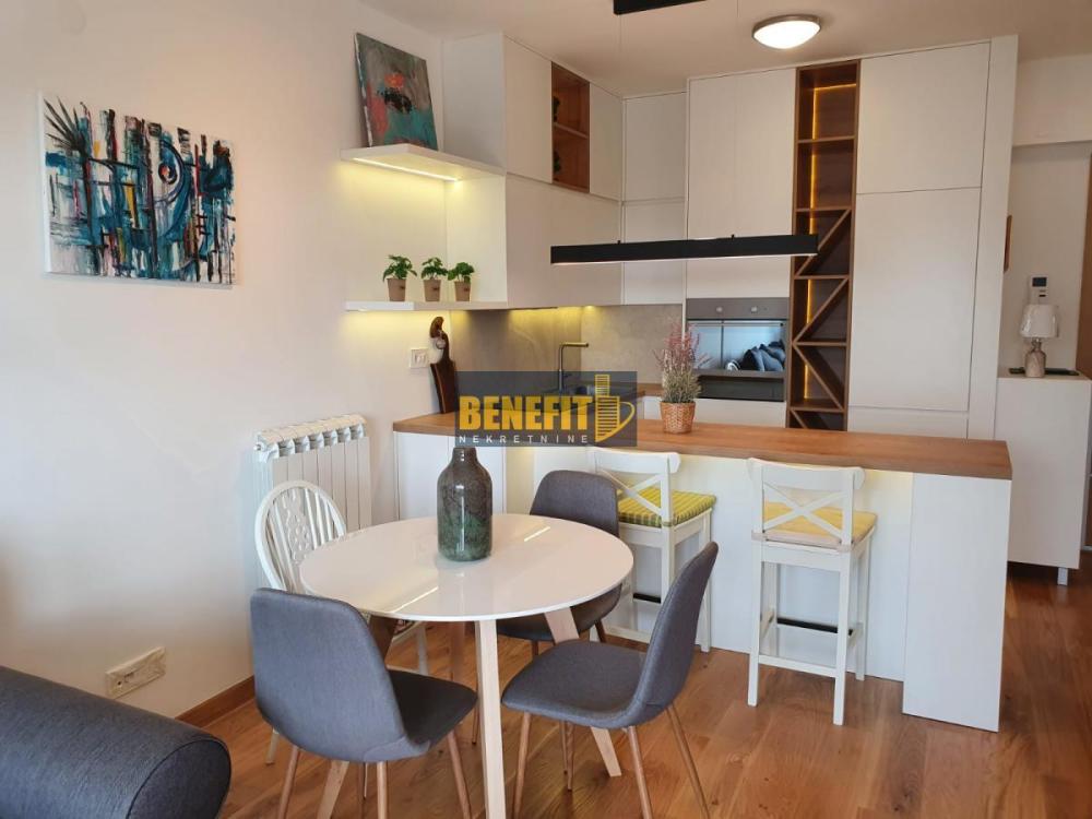 Slika 3 - Četvorosoban stan za izdavanje, 81m2, 1.300€