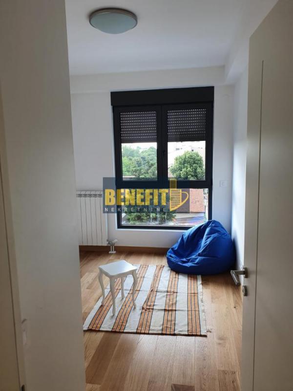 Slika 10 - Četvorosoban stan za izdavanje, 81m2, 1.300€