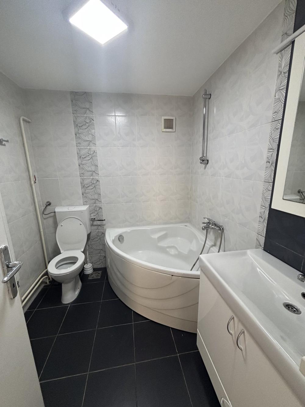 Slika 9 - Bulevar oslobođenja 9, Jednoiposoban stan za izdavanje, 40m2, 380€
