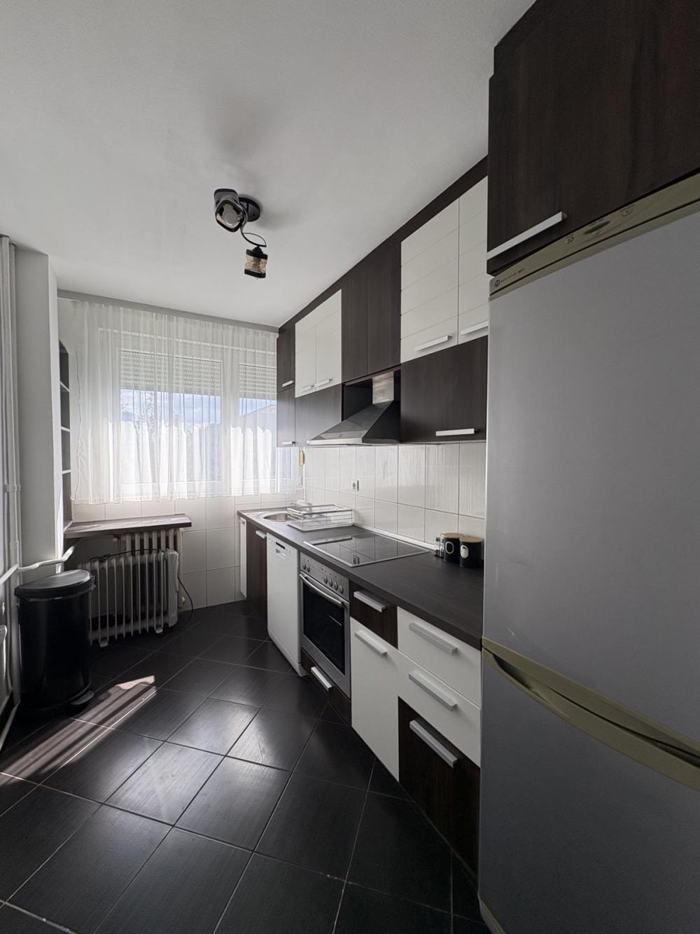 Slika 2 - Omladinskih brigada, Trosoban stan za izdavanje, 70m2, 900€