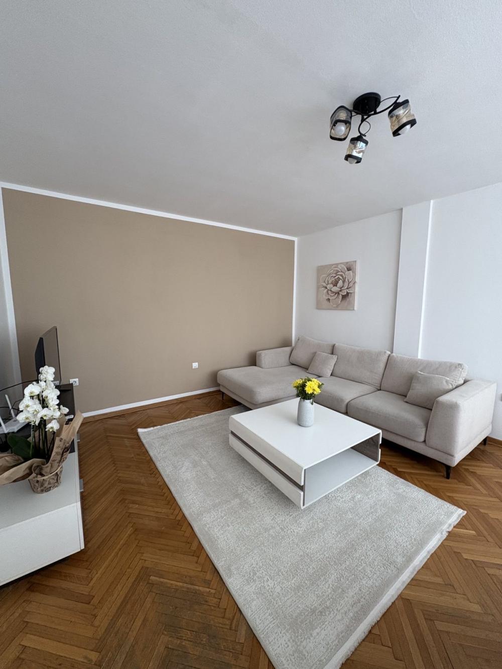 Slika 1 - Omladinskih brigada, Trosoban stan za izdavanje, 70m2, 900€