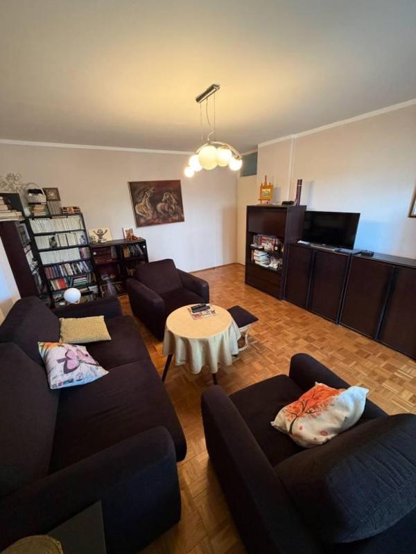 Slika 1 - Dr Ivana Ribara, Četvorosoban stan za izdavanje, 93m2, 1.000€