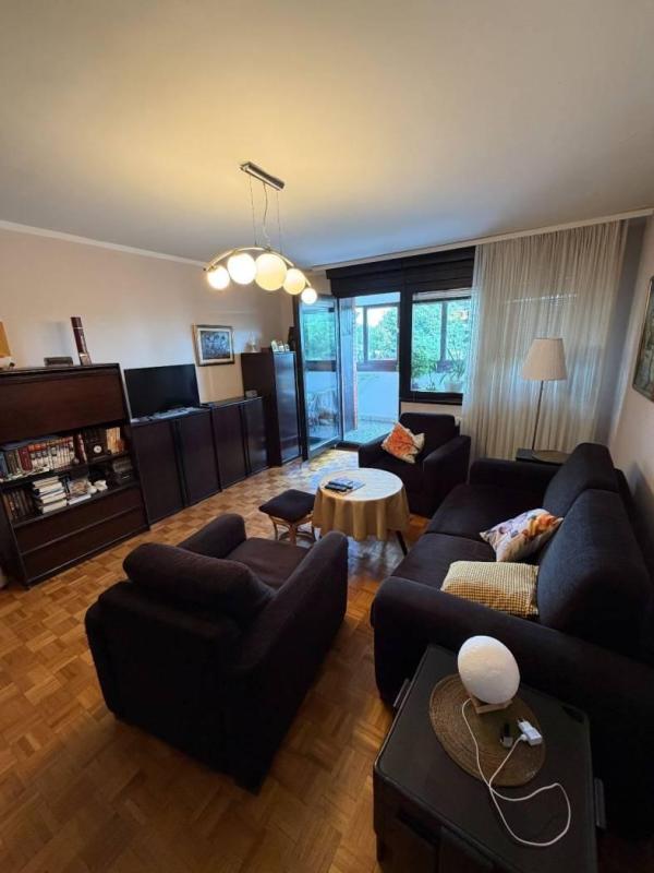 Slika 2 - Dr Ivana Ribara, Četvorosoban stan za izdavanje, 93m2, 1.000€