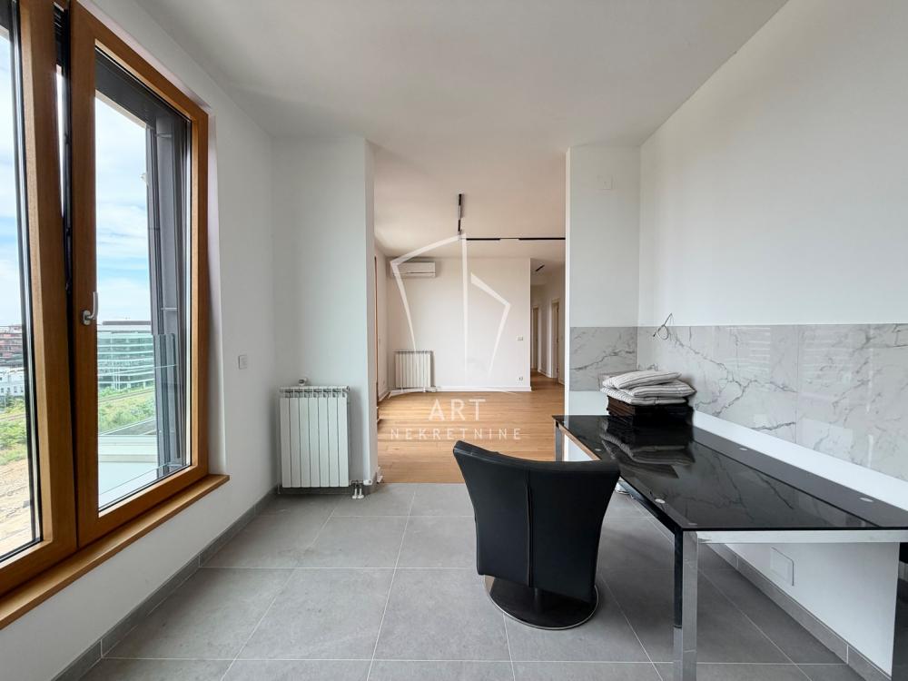 Slika 10 - Bulevar heroja sa Košara, Četvorosoban stan na prodaju, 119m2, 530.000€