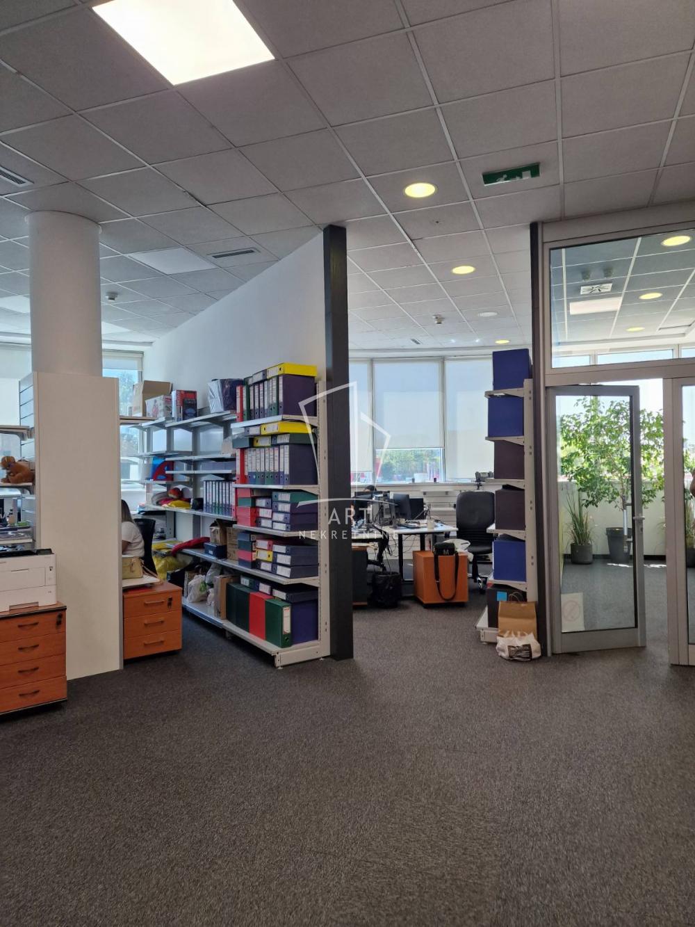 Slika 6 - Tošin bunar,  Lokal za izdavanje, 119m2, 1.920€