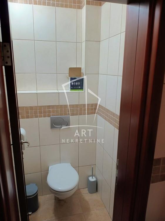 Slika 6 - Cara Nikolaja II,  Lokal za izdavanje, 58m2, 700€