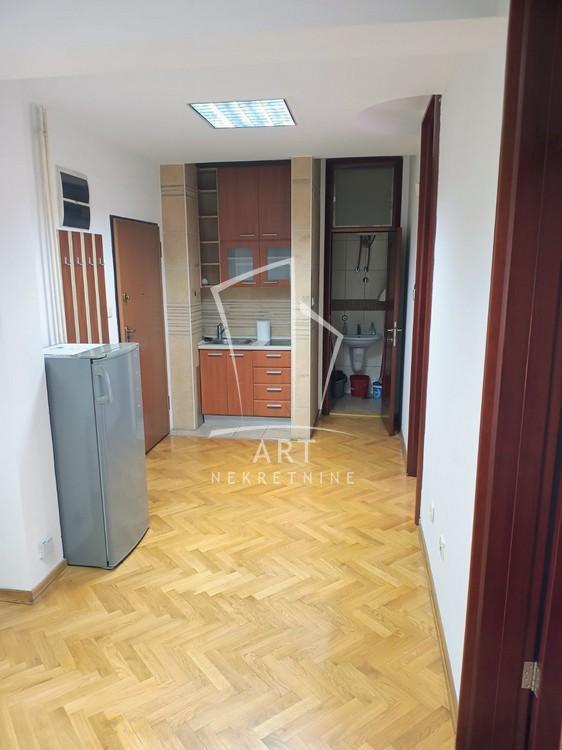 Glavna slika -Cara Nikolaja II,  Lokal za izdavanje, 58m2, 700€