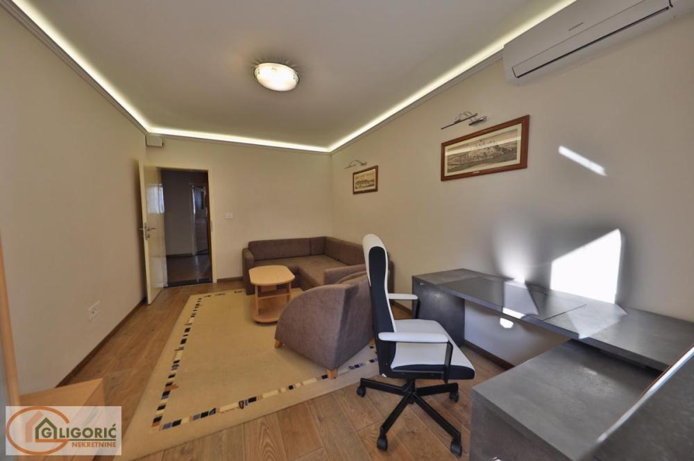 Slika 3 - Dvosoban stan za izdavanje, 64m2, 700€