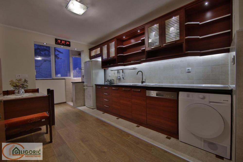 Slika 4 - Dvosoban stan za izdavanje, 64m2, 700€