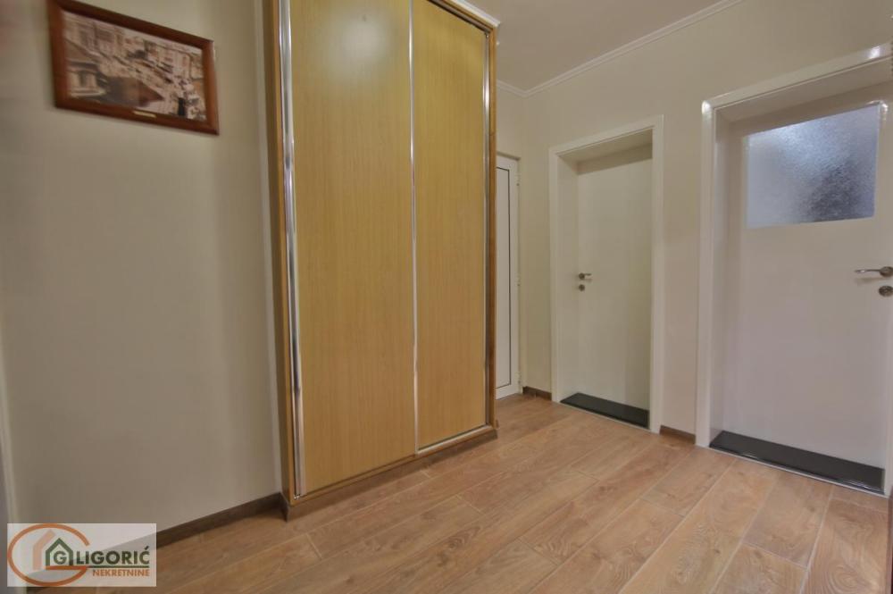 Slika 11 - Dvosoban stan za izdavanje, 64m2, 700€