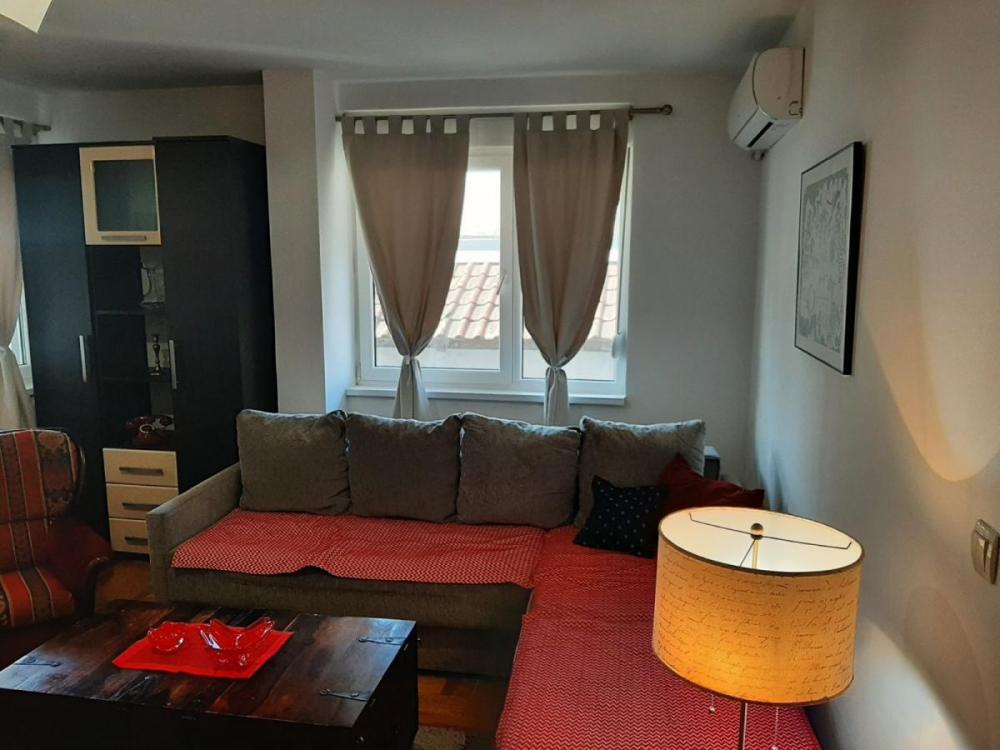 Slika 1 - Dvosoban stan za izdavanje, 45m2, 450€