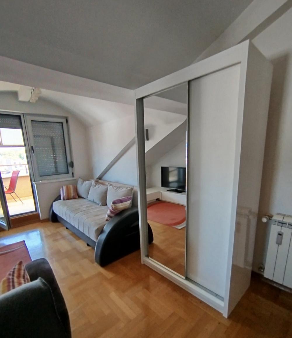 Slika 1 - Dimitrija Tucovića, Trosoban stan za izdavanje, 59m2, 800€