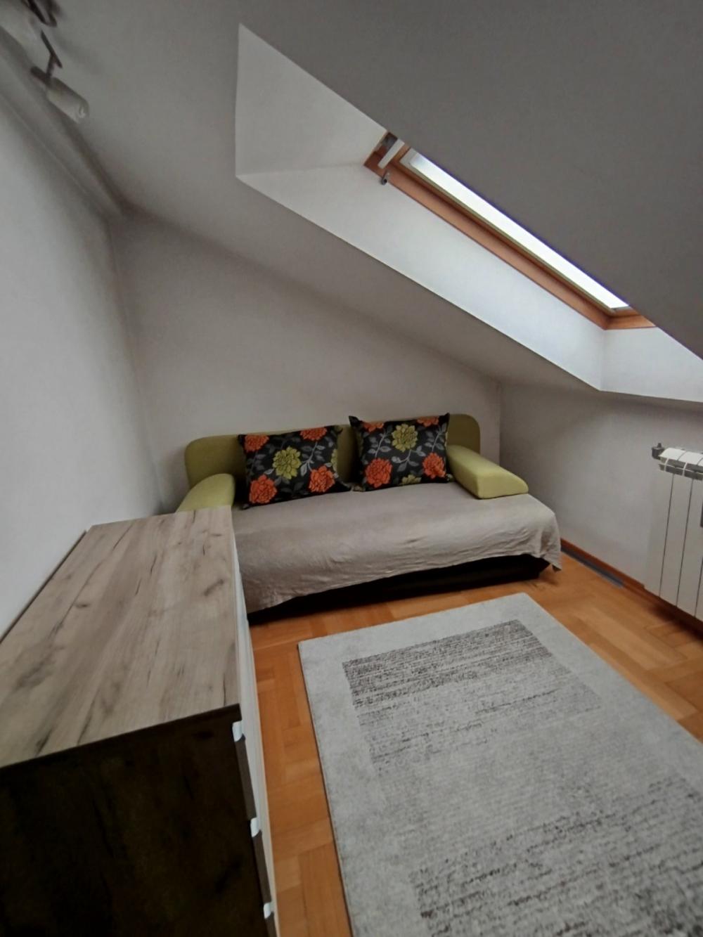 Slika 4 - Dimitrija Tucovića, Trosoban stan za izdavanje, 59m2, 800€