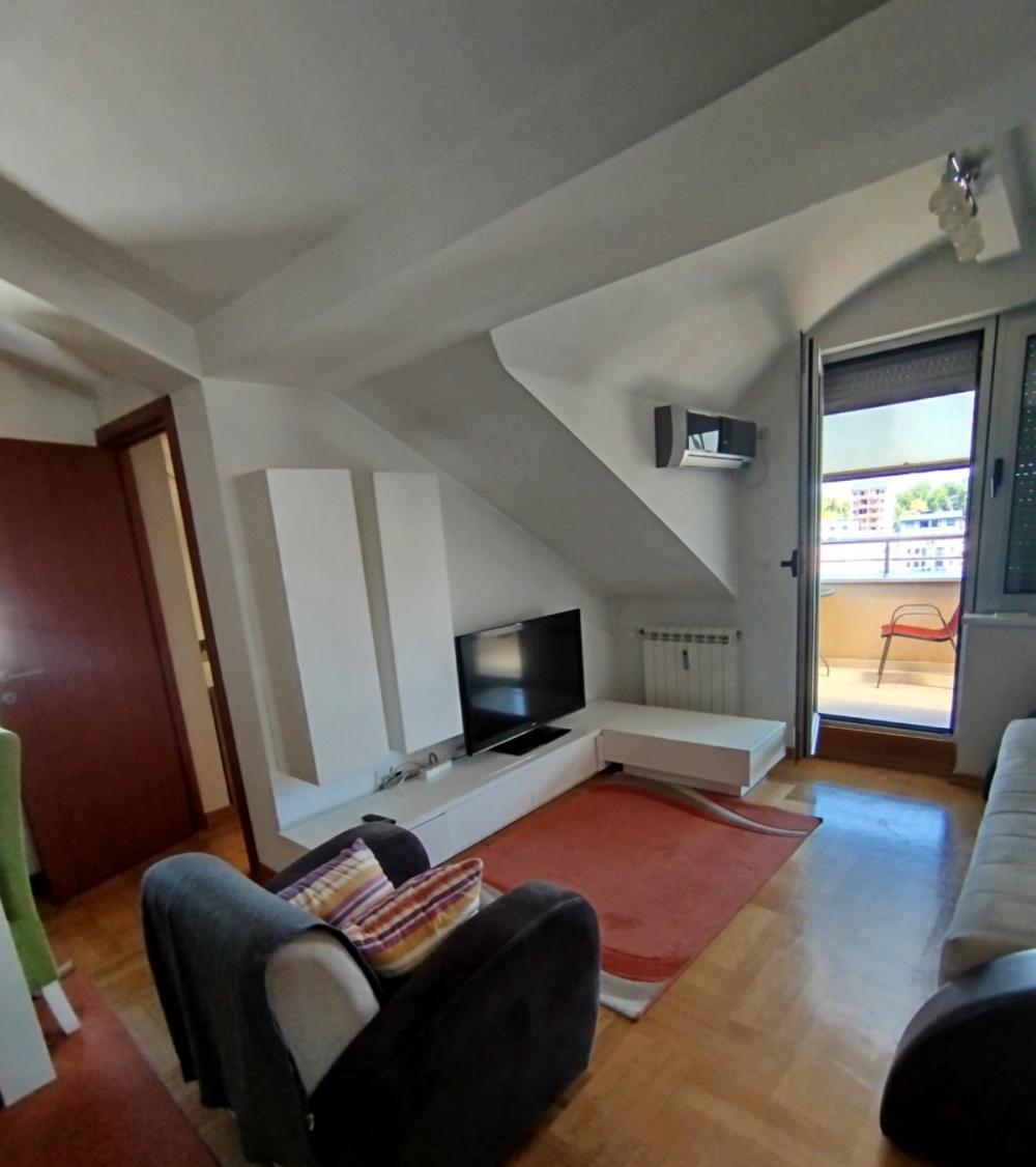 Glavna slika -Dimitrija Tucovića, Trosoban stan za izdavanje, 59m2, 800€