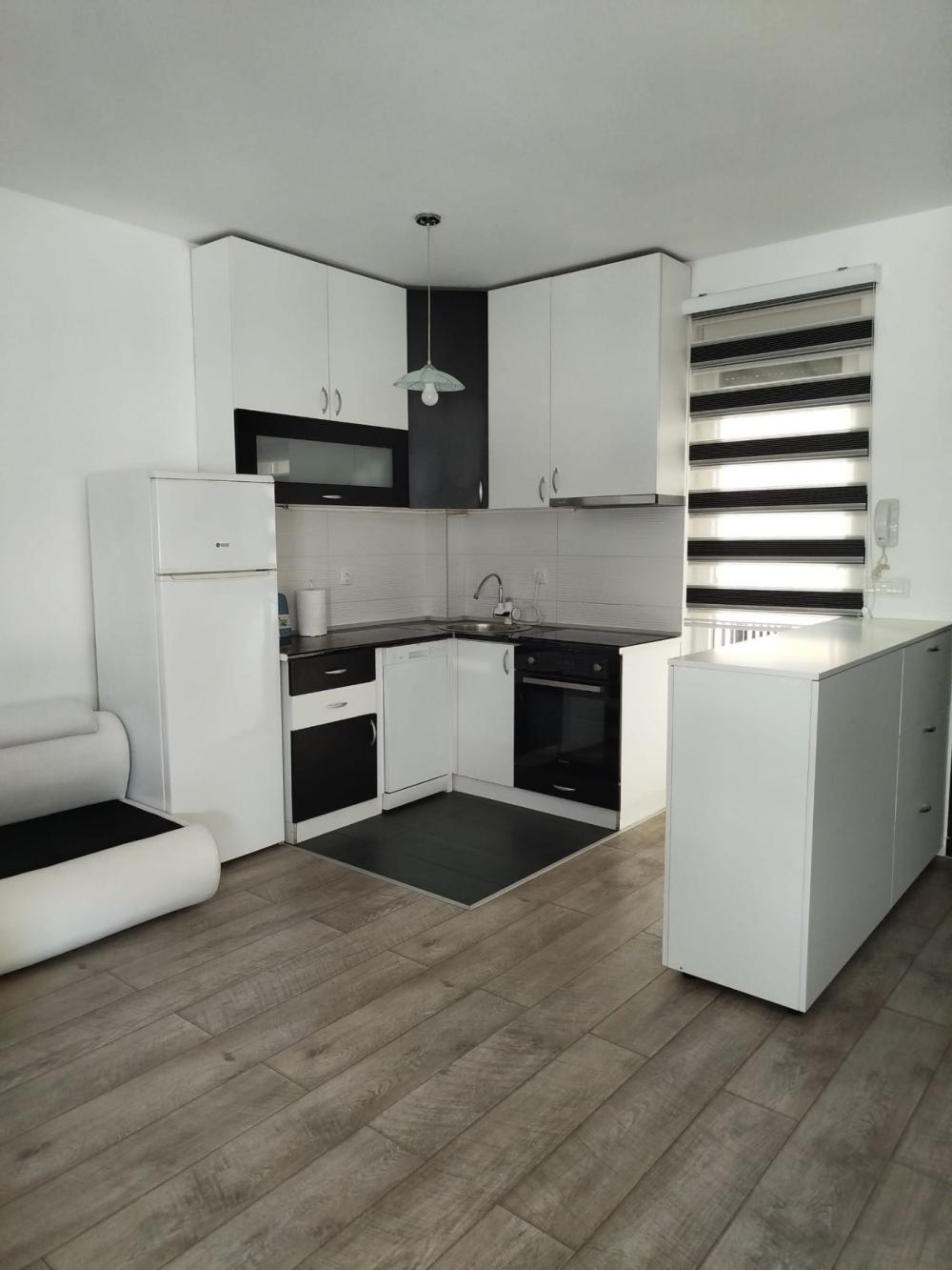 Slika 3 - Živka Davidovića, Trosoban stan za izdavanje, 60m2, 800€