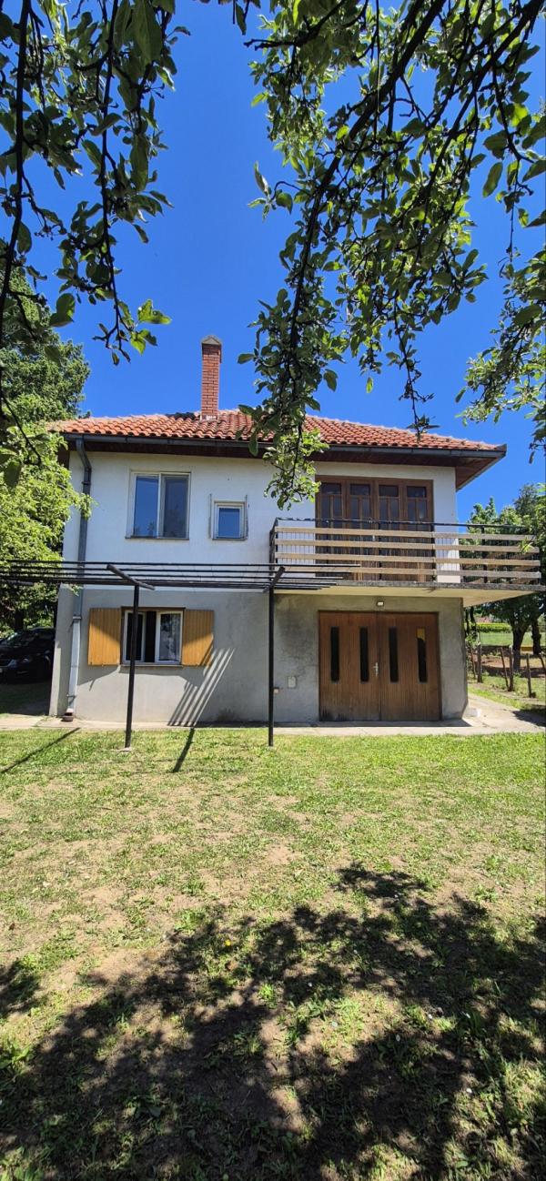 Slika 3 - Kosmajskih Partizana,  Kuća za izdavanje, 140m2, 149.999€