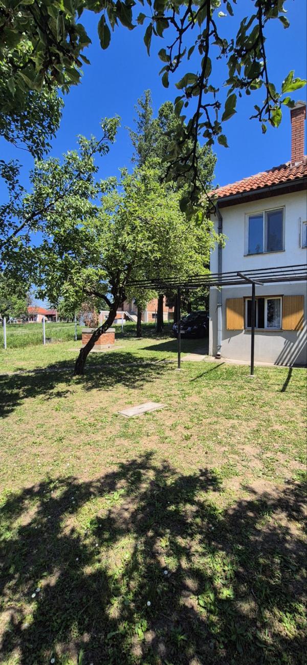 Slika 2 - Kosmajskih Partizana,  Kuća za izdavanje, 140m2, 149.999€