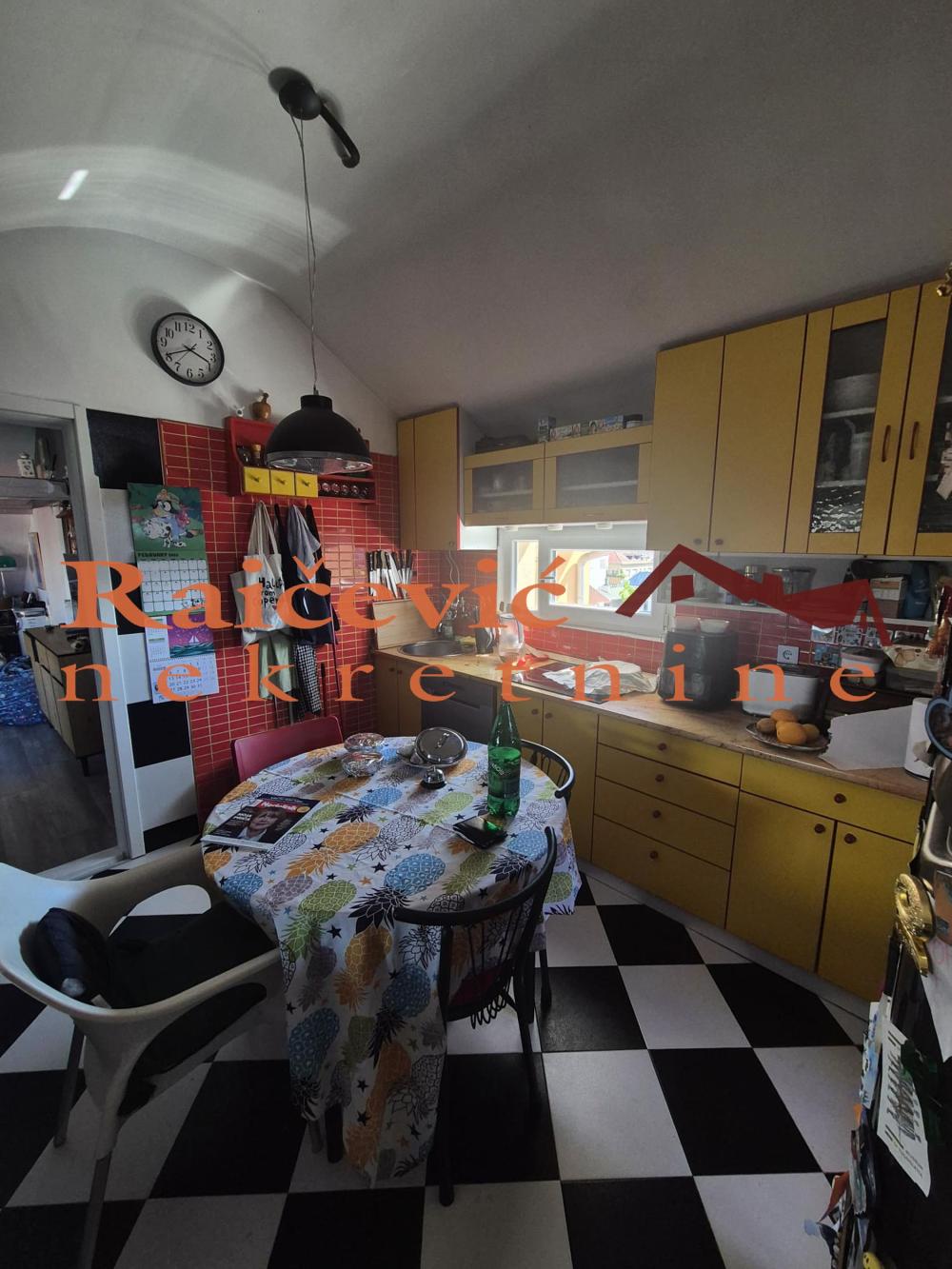Slika 3 - Beogradska, Četvorosoban stan na prodaju, 141m2, 480.000€